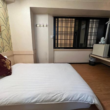Boston Hotel Chiayi Exterior foto